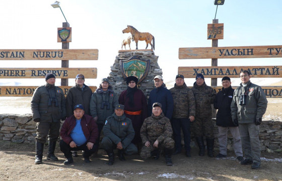 БОАЖ-ын сайд Б.Бат-эрдэнэ Хустайн байгалийн цогцолборт газрын үйл ажиллагаатай танилцлаа