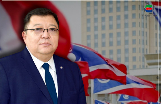 Арай л дэндэж байна даа, Ардчилсан нам дахь С.Эрдэнийн “самралт”