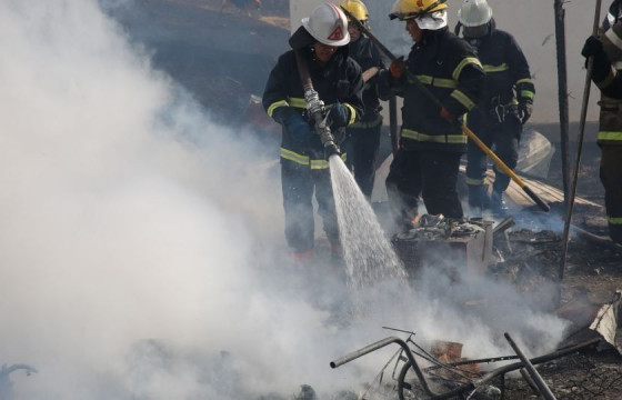 Утаажилтын бүсээс 33 иргэнийг гаргаж, хоёр иргэний амь насыг авран хамгааллаа