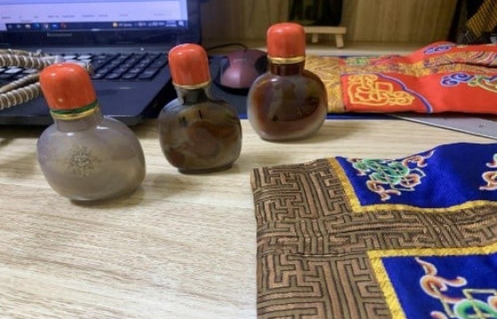 Эрүүгийн цагдаагийн албанаас Өвөрхангай, Хэнтий, Төв аймгийн малчдын гэрээс үнэт зүйл хулгайлдаг бүлэг этгээдүүдийг шалгаж байна