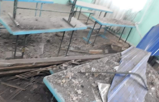 Цэцэг сумын ЕБС-ийн захирал Д.МӨНХТӨР: Тааз шөнө нурсан болохоор хүн бэртээгүй