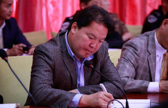 Эрүүл мэндийн дэд сайд М.Баттүвшинийг ажлаас нь чөлөөлжээ