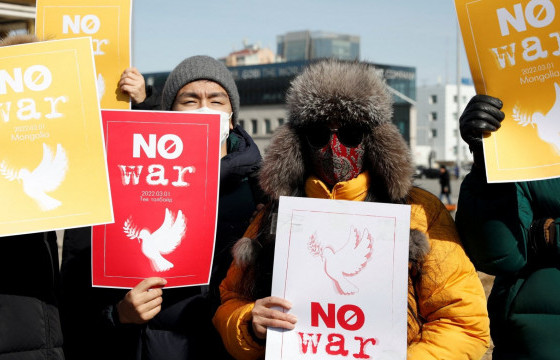 ТЭД БИДНИЙ ТУХАЙ: ОХУ, Украины асуудлаар Монголын улстөрчид сандралдаж, гүйлдэхийн учир юу вэ