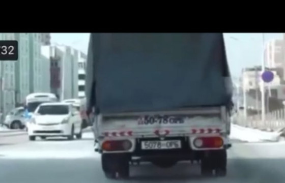 Б.ОЮУНБАЯР: Давс цацдаг машин эвдэрсэн учраас ажилтнууд маань гар ажиллагаанд шилжсэн