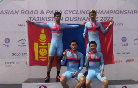 Монголын дугуйчид Азийн АШТ-ээс мөнгөн медаль хүртлээ 