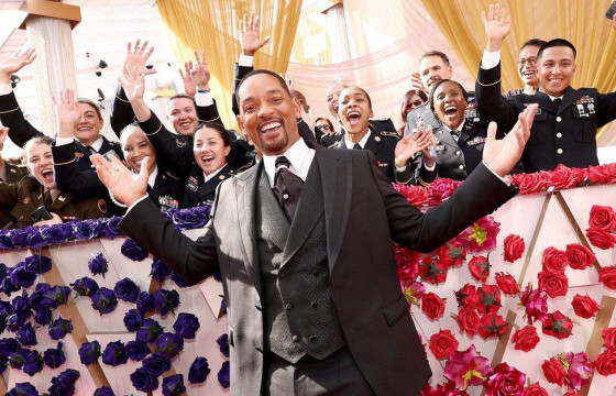 ФОТО: “Оскар-2022” кино наадмын улаан хивсний ёслол