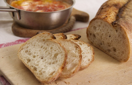 400-900 төгрөгтэй тэнцэх үнээр талхаа зардаг ТАВАН УЛСТАЙ ТАНИЛЦ