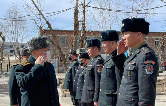 Дэслэгч генерал Д.Ганзориг Зэвсэгт хүчний 032 дугаар ангийн үйл ажиллагаатай танилцав