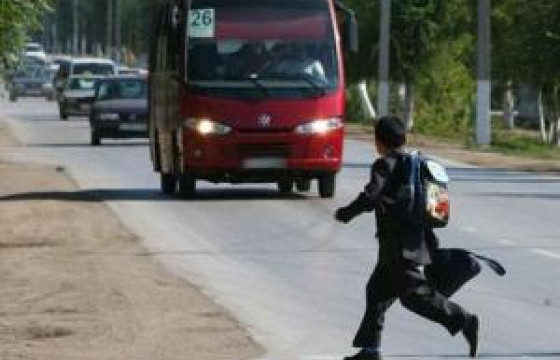 13 хүүхэд зам тээврийн осолд өртөж, 12 нь гэмтэж, нэг нь амиа алджээ  