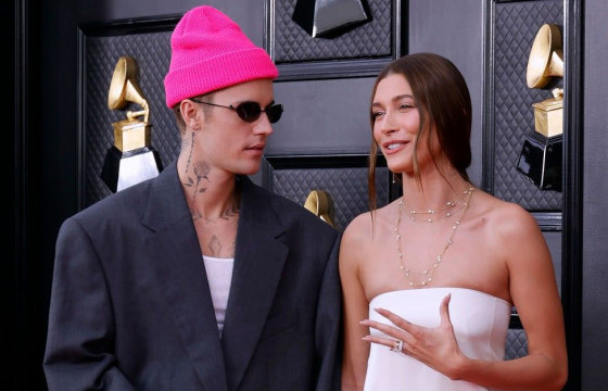 ФОТО: “Грэмми”-н улаан хивсний ёслолын гангараанууд