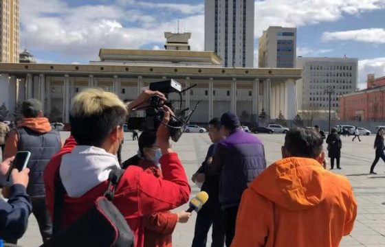 Залуус улс төрчдийг жагсаалд оролцуулахгүй хэмээн хөөлөө