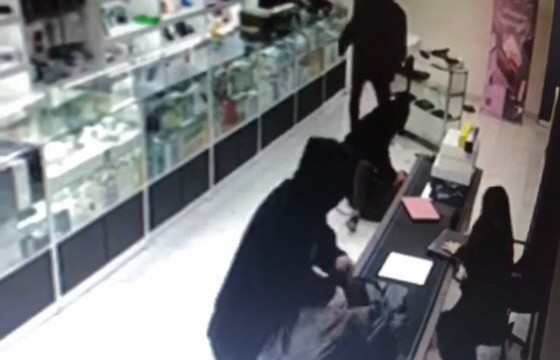  ЦЕГ: Ehlel брэндийг дээрэмдсэн гэсэн мэдээлэл ирээгүй