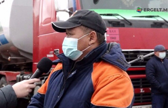 ТЭЭВРИЙН ЖОЛООЧ Н: Жил бүр газар гэсэх үеэр тээврийн жолоочдыг даац хэтрүүллээ гэж хорьдог