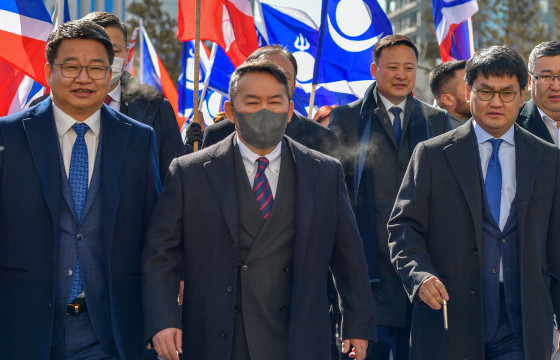 Х.БАТТУЛГА: Өдрийн сайныг харж байгаад Дээд шүүхэд бүртгүүлэхээр ирлээ