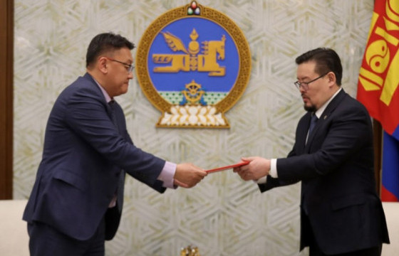 Монгол Улсын 2022 оны төсвийн тухай хуульд өөрчлөлт оруулах тухай болон бусад хуулийн төслүүдийг өргөн мэдүүллээ