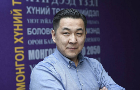 Д.ҮҮРЦАЙХ: Х.Бат-Ялалт намайг “Үзэл бодолгүй” хэмээн доромжилж, цохисон. Түүнийг гомдол гаргавал, мөн гомдол гаргана 