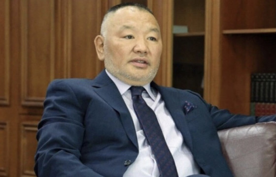 МОНГОЛЫН ЭЗЭН, САХАЛ ХОЧИТ Д.ЭРДЭНЭБИЛЭГ 461-Р АНГИЙН УМГАР ӨРӨӨНД ЮУ БОДОЖ СУУГАА БОЛ...