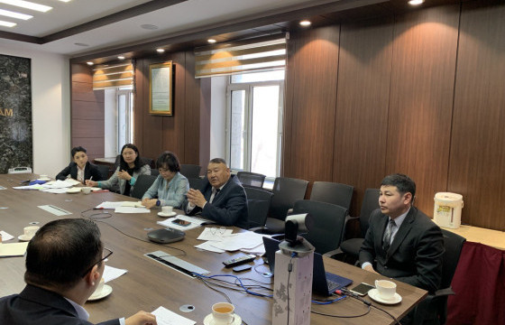 Эрүүл мэндийн яамны дэргэдэх Ахмад настны эрхийг хангах орон тооны бус дэд зөвлөл хуралдлаа