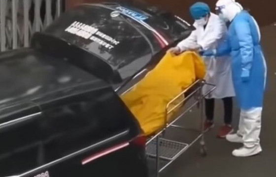 Асрамжийн газрын өндөр настанг “Амиа алдсан” гэж худал мэдээлж, морг руу хүргэж байсан хэрэгт зургаан эмчийг хамаатуулан шалгаж байна