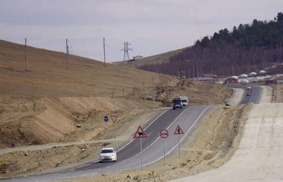 Улаанбаатар-Дархан чиглэлийн автозамын суурь хучилтыг долдугаар сарын 10-нд дуусгахаар ажиллаж байна