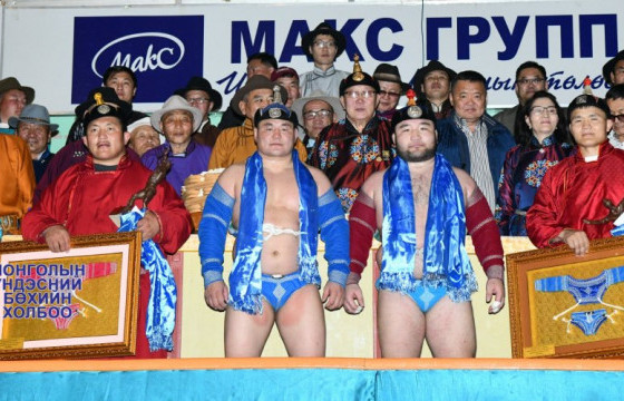 Улсын харцага Х.Гантулга түрүүлж, аймгийн арслан Т.Довчинсэмбээ үзүүрлэв