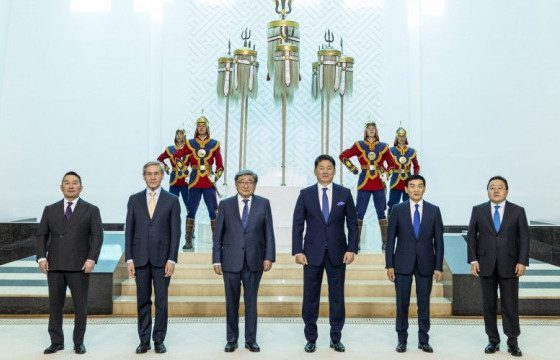 ЕРӨНХИЙЛӨГЧ НАРЫН УУЛЗАЛТ ЯМАР 