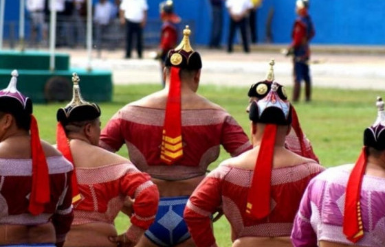 Допингийн шинжилгээнд зөрчил гаргасан хоёр бөхийн барилдах эрхийг дөрвөн жилээр хасжээ