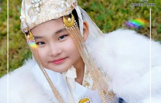 М.ЭНХРИЙМАА: Азийн хүүхдийн шилдэг топ модель болсондоо итгэж чадаагүй