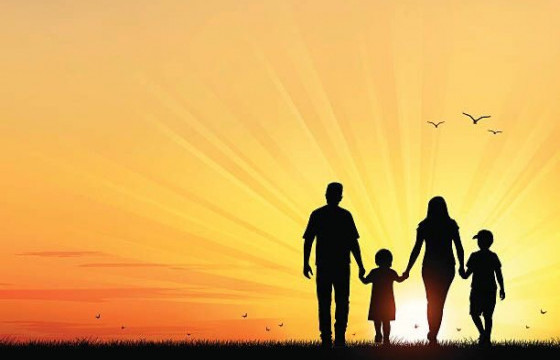 Л.ОТГОНБАЯР: Нөхөр минь тархиндаа гуурс суулгуулсан ч амьдрахын төлөө эрүүл хүн шиг хөдөлмөрлөдөг