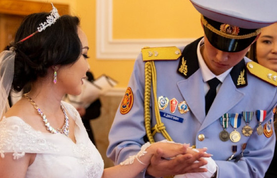 Дотоодын цэргийн анги, байгууллагын 15 алба хаагчид гал голомтоо бадраажээ