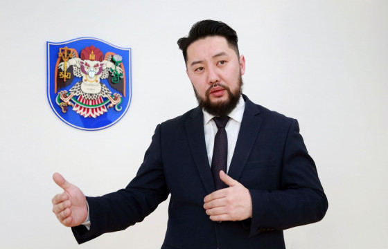 М.Мөнхболд: 