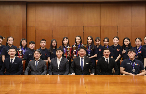 Монгол Улсын Ерөнхийлөгч Ой тогтоолтын дэлхийн аварга болсон тамирчдыг хүлээн авч уулзлаа