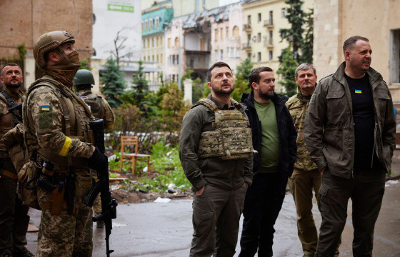 УКРАИНЫ ДАЙН: Ерөнхийлөгч Зеленский Киев мужаас гадуурх анхны айлчлалаа Харьковт хийжээ