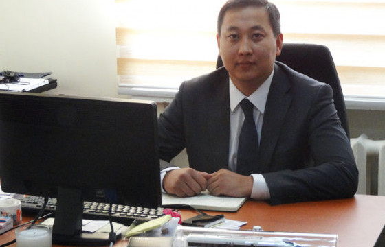 Б.АРТУР: ТӨМӨР ЗАМЫН АСУУДАЛ ХАРИУЦДАГ ХҮН ЧИНГЭЛЭГ ТЭЭВРИЙН АВЛИГЫН ХЭРЭГТ ЯАЖ ХОЛБОГДОХ ЮМ БЭ