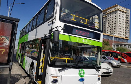 Н.СУГАР: Троллейбусны шугам зарим хэсэгтээ суларч, унжсаны улмаас хоёр давхар автобус шүргэсэн 