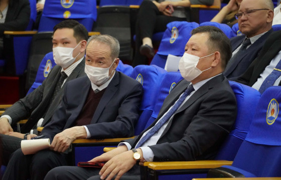 Л.Халтар: Төрийн алба мэргэшсэн, улс төрөөс ангид байх ёстой