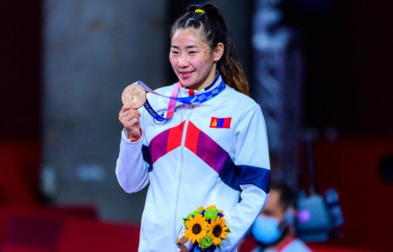 Б.Болортуяа Алматыгийн дэвжээнээс алтан медаль хүртлээ 