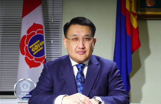 Улсын төсвөөр тансагладаг “Эрдэнэт үйлдвэр