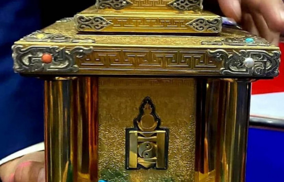 МЭДЭГДЭЛ: Ардчилсан намын тамганы маргаан шийдэгдээгүй 