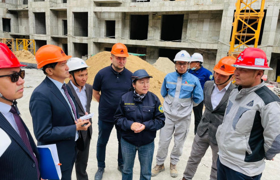 ХАБЭА-н үндэсний хорооны гишүүд барилгын талбайн үйл ажиллагаатай танилцлаа