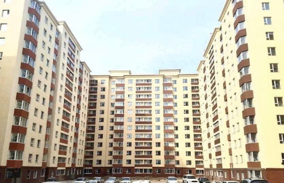 Цахилгаан шат унаж, дотор нь есөн настай хүүхэд байжээ