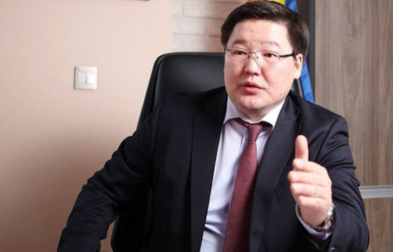 М.МӨНХ-ЭРДЭНЭ 