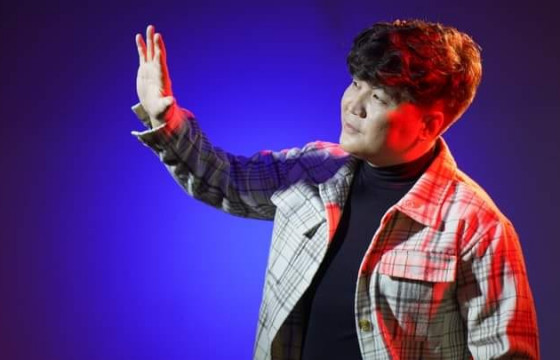 Хөгжимт жүжгийн шилдэг найруулагчийн шагналыг Б.Мөнх-Амьдрал хүртлээ