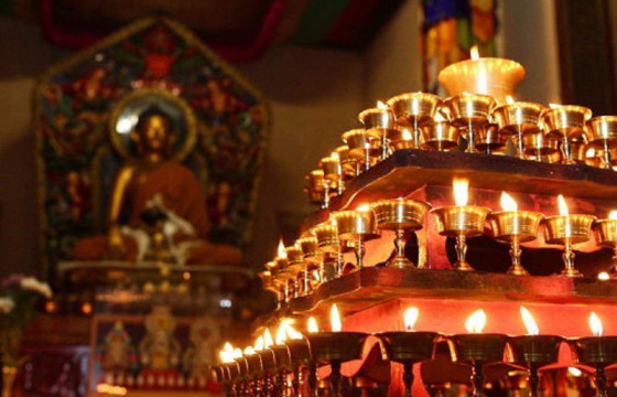 БУРХАН БАГШИЙН ИХ ДҮЙЧИН ӨДӨР: Хилэнцэт хүнсийг тэвчиж, цагаан хоол идэх...