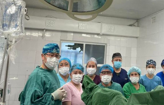 Түрүү булчирхайн дурангийн мэс заслыг орон нутагт анх удаа хийжээ