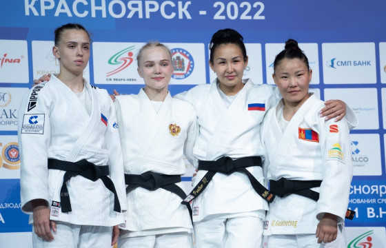 Г.Ганцэцэг Владимир Гулидовын тэмцээнээс хүрэл медаль хүртжээ