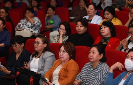 Цэцэрлэгийн эрхлэгч нарт хүнсний аюулгүй байдлын талаар сургалт зохион байгуулжээ