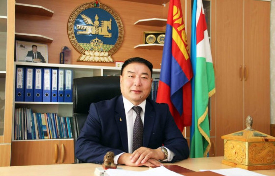 УВС АЙМГИЙН ЗАСАГ ДАРГА АСАН Ц.ПҮРЭВЖАВ: Намайг “3-4 айлын газар хууль бусаар олгосон” гэж АТГ-аас шалгаж байгаа. Би хууль бус ажил хийгээгүй