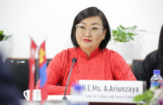 А.АРИУНЗАЯА: Гэр бүлийн тухай хууль иргэний харилцаатай шууд уялдаатай учраас энэ хуулийн төсөл дээр бид ХЗДХ-ийн яамтай хамтран ажиллаж байгаа
