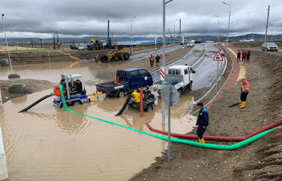 С.БАТСАЙХАН: Амралтын өдрөөр орсон борооны үеэр 3000 тонн гаруй ус соруулсан
